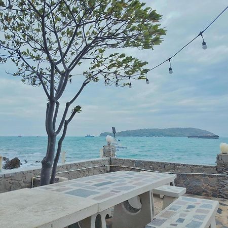 Rubtawan Sichang Resort Ko Si Chang Esterno foto