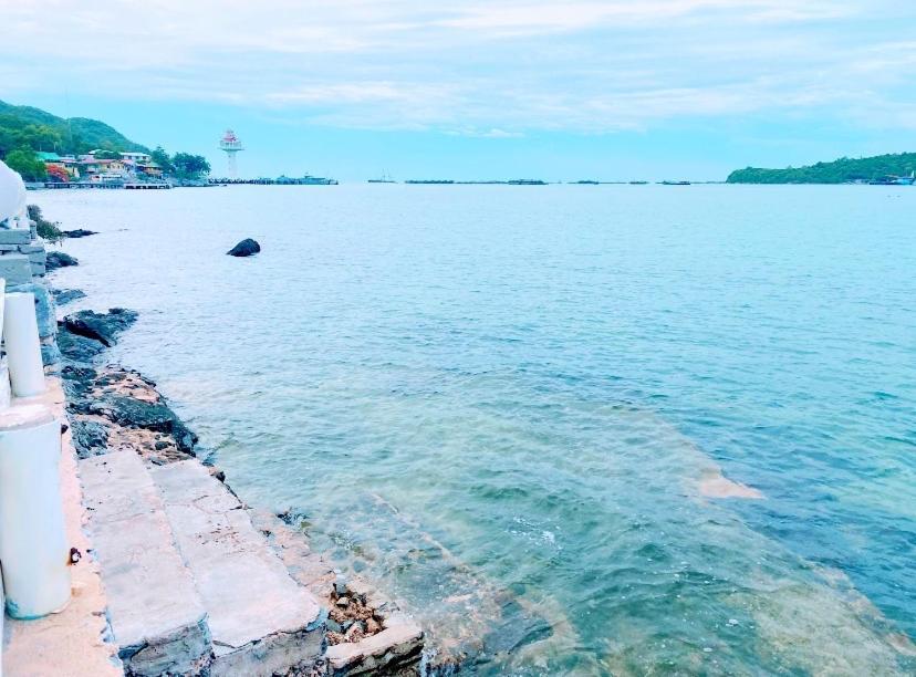 Rubtawan Sichang Resort Ko Si Chang Esterno foto