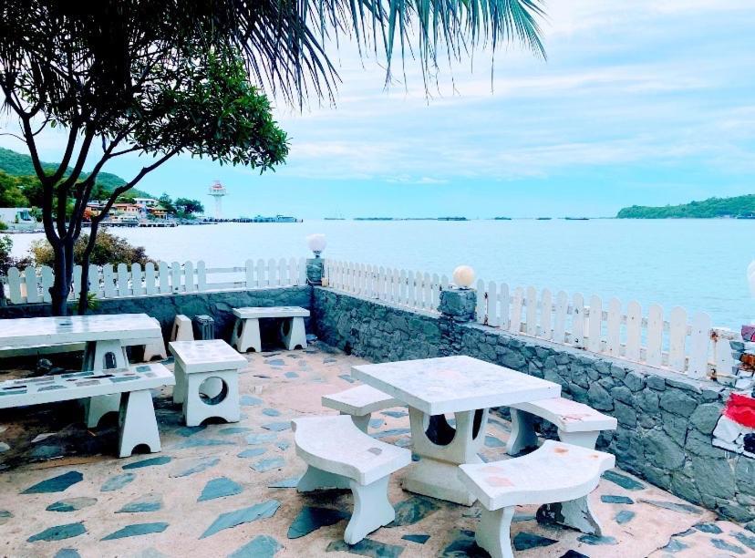 Rubtawan Sichang Resort Ko Si Chang Esterno foto