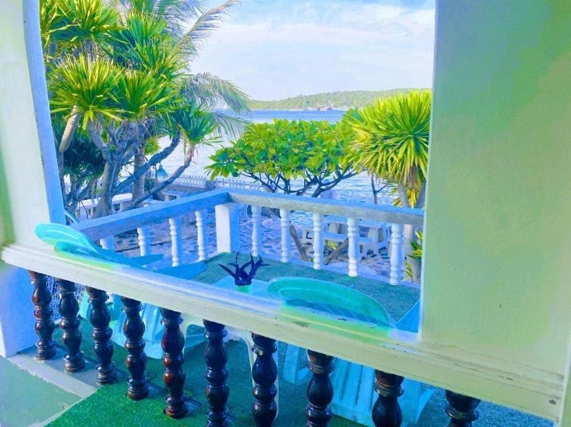 Rubtawan Sichang Resort Ko Si Chang Esterno foto