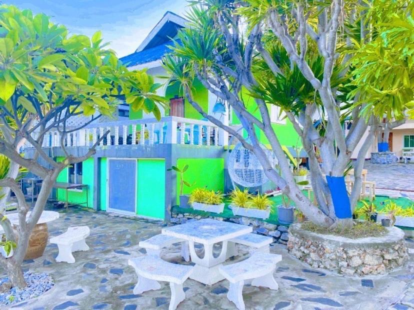 Rubtawan Sichang Resort Ko Si Chang Esterno foto