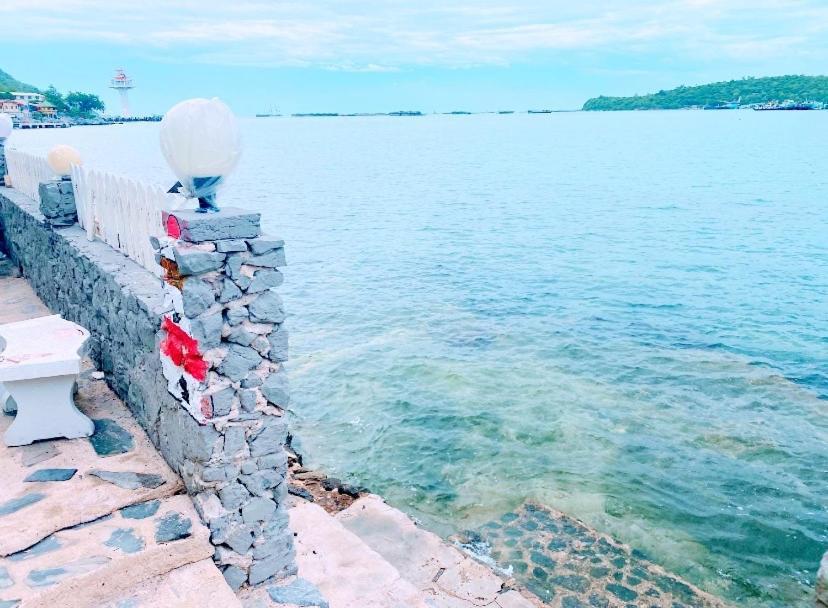 Rubtawan Sichang Resort Ko Si Chang Esterno foto