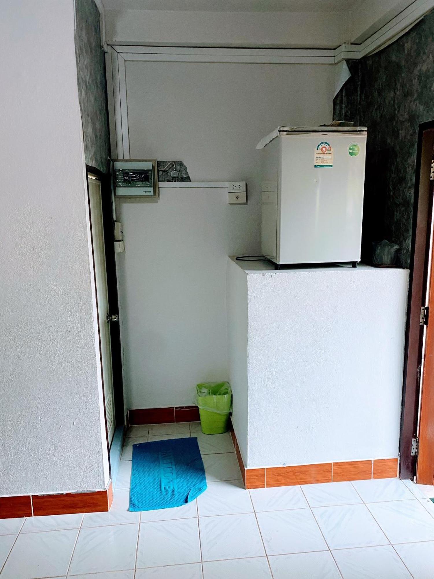 Rubtawan Sichang Resort Ko Si Chang Esterno foto