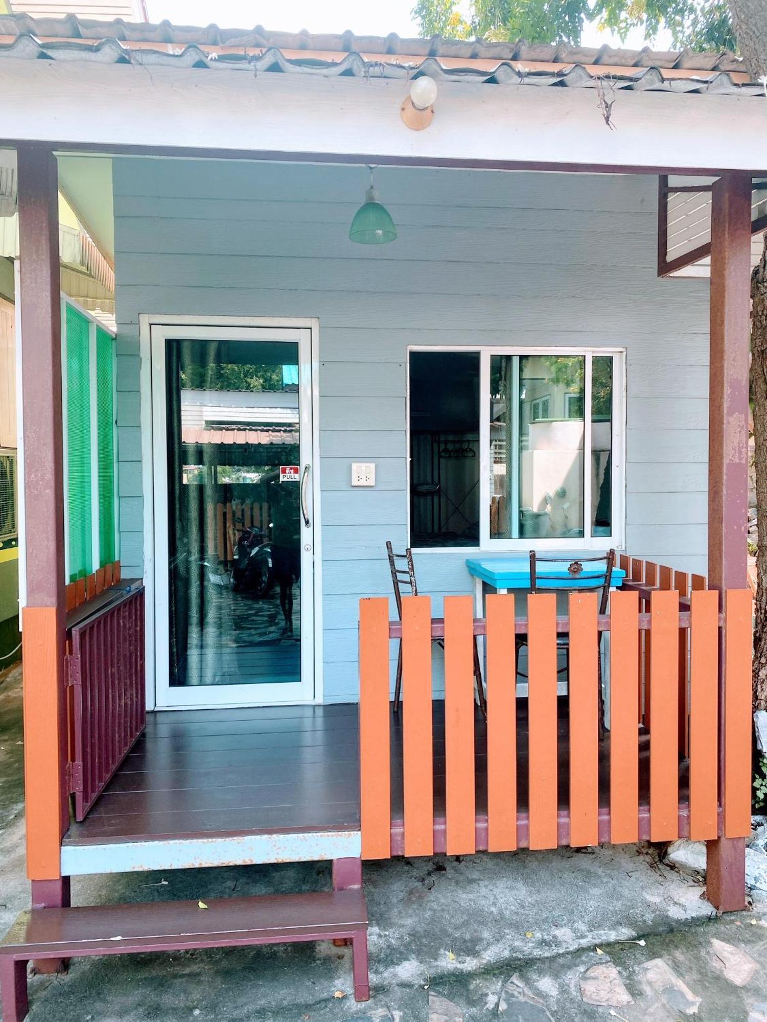 Rubtawan Sichang Resort Ko Si Chang Esterno foto