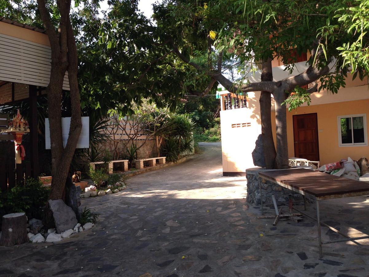 Rubtawan Sichang Resort Ko Si Chang Esterno foto