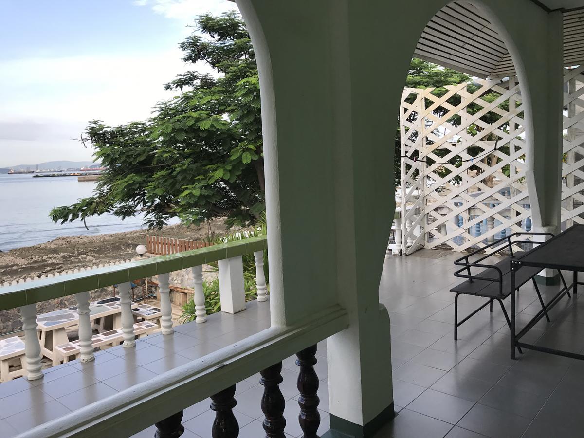 Rubtawan Sichang Resort Ko Si Chang Esterno foto