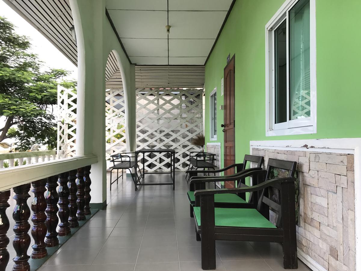 Rubtawan Sichang Resort Ko Si Chang Esterno foto