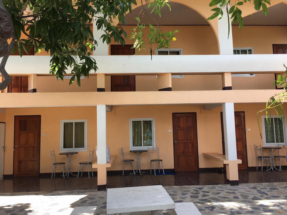 Rubtawan Sichang Resort Ko Si Chang Esterno foto